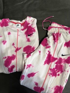 Nike White & Pink Tie-Dye Oversized Sweatshirt and Joggers Set